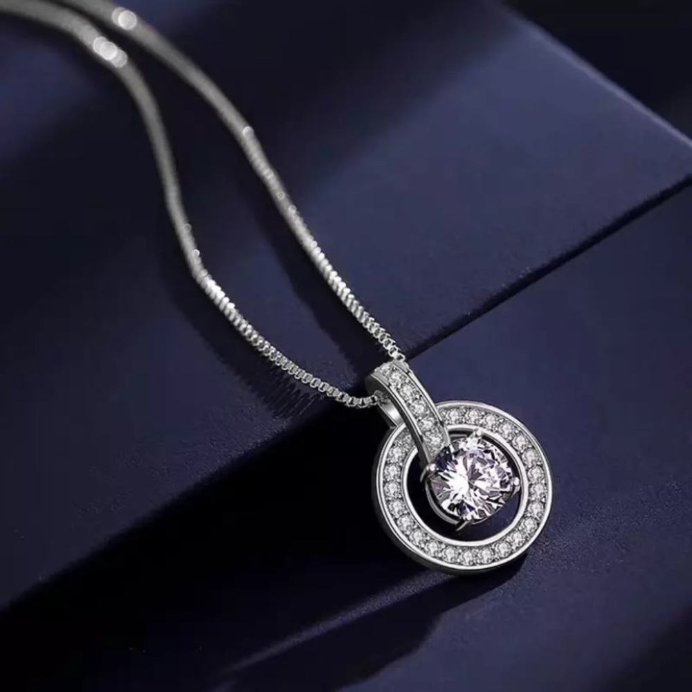 14k White Gold and Diamond Paved Necklace